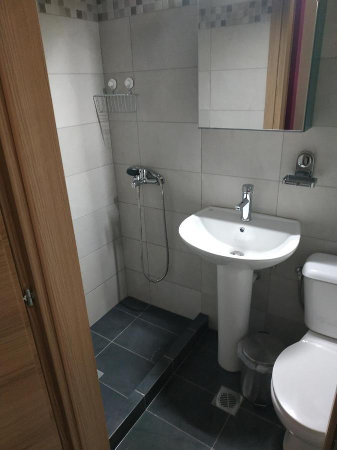 G M 1 Rooms Kentro In The Heart Of The City Lárissa Exterior foto
