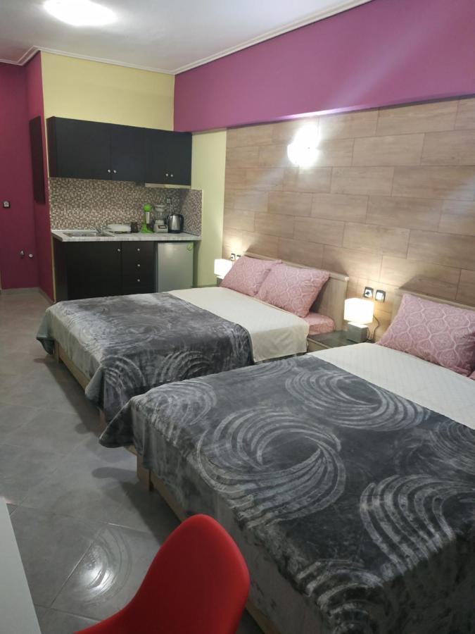 G M 1 Rooms Kentro In The Heart Of The City Lárissa Exterior foto
