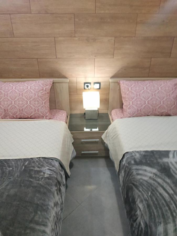 G M 1 Rooms Kentro In The Heart Of The City Lárissa Exterior foto